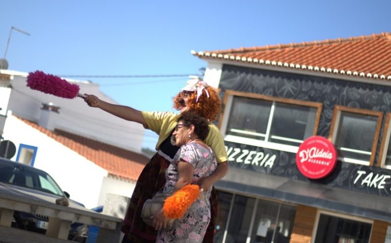 PALHAÇOS